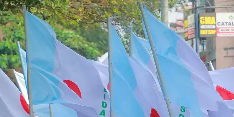 സ്റ്റാർബക്സിനു മുന്നിൽ പ്രതി​ഷേധം: വിദ്യാർഥികൾക്കെതിരെ കലാപാഹ്വാനക്കേസ് എടുത്തത് പ്രതിഷേധാർഹം- സോളിഡാരിറ്റി