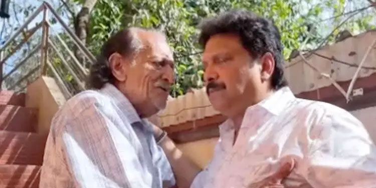 ‘ലാലേട്ടനോടും കാണാൻ വരാൻ പറഞ്ഞിട്ടുണ്ട്’; ഗാന്ധിഭവനിൽ ടി.പി. മാധവനെ കണ്ട് മന്ത്രി ഗണേഷ് കുമാർ