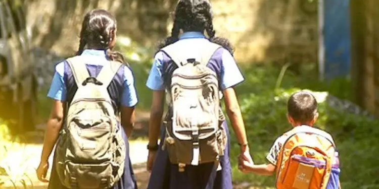 തിങ്കളാഴ്ച 6 ജില്ലകൾക്ക് അവധി
