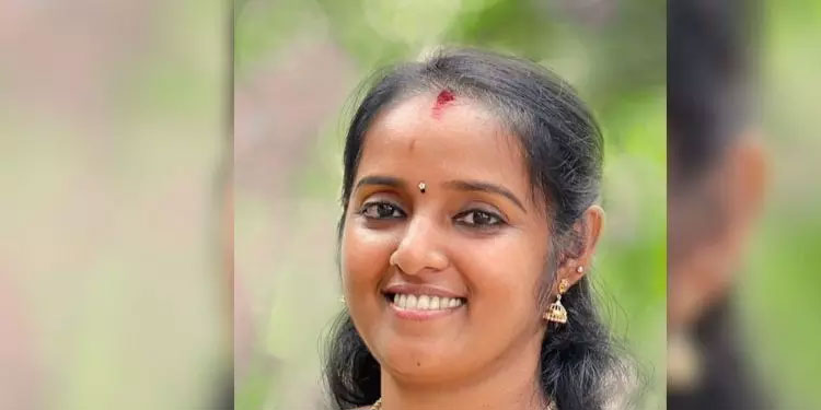 മലയാളി അധ്യാപിക കോയമ്പത്തൂരിൽ വാഹനാപകടത്തിൽ മരിച്ചു