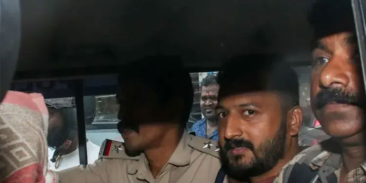 മാങ്കൂട്ടത്തിലിന്റെ  മെഡിക്കൽ സർട്ടിഫിക്കറ്റിന്‌  പിന്നിൽ ഉന്നത നേതാവ്‌