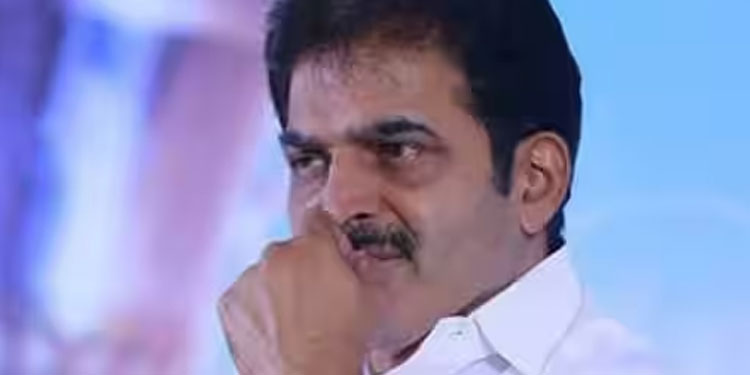 ചെന്നിത്തല മുന്നോട്ട് വെച്ച നിർദ്ദേശം; കൈ കൊടുക്കാതെ വേണുഗോപാൽ; ആലപ്പുഴയിൽ ഇല്ലെങ്കിൽ പിന്നെ ലക്ഷ്യമെന്ത് ?