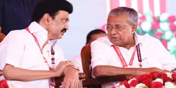 ‘യോജിച്ച് എതിര്‍ക്കണം’: ദില്ലിയിലെ ‘ജനകീയ പ്രതിരോധ’ത്തിലേക്ക് സ്റ്റാലിനെ ക്ഷണിച്ച് മുഖ്യമന്ത്രി
