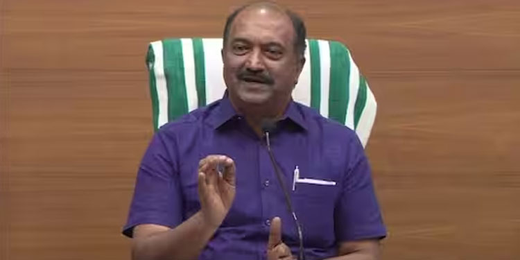 6200 നെയ്‌ത്തുകാരും 1600 അനുബന്ധ തൊഴിലാളികളും; സ്‌കൂൾ യൂണിഫോം പദ്ധതി, 20 കോടി രൂപ അനുവദിച്ചു