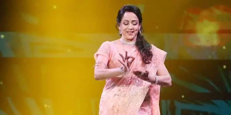 അയോധ്യ രാമക്ഷേത്രം: പ്രതിഷ്ഠാ ചടങ്ങിനോടനുബന്ധിച്ച് തന്റെ നൃത്തശിൽപം ഉണ്ടാകുമെന്ന് നടി ഹേമമാലിനി