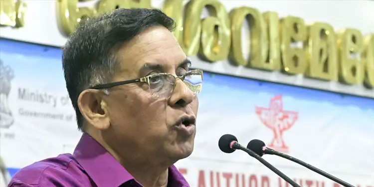 കവിത അധികാരഘടനയെ ചോദ്യംചെയ്യുന്ന കനൽ: പ്രഭാവർമ