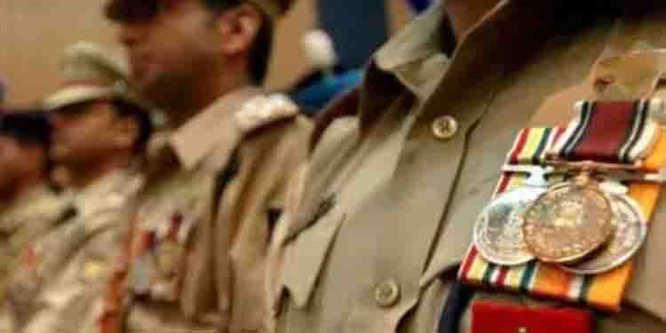 രാഷ്ട്രപതിയുടെ പൊലീസ് മെഡലുകൾ പ്രഖ്യാപിച്ചു; കേരളത്തില് നിന്ന് വിശിഷ്ട സേവനത്തിന് 2 പേർ, സ്തുത്യർഹ സേവനത്തിന് 11 പേർ