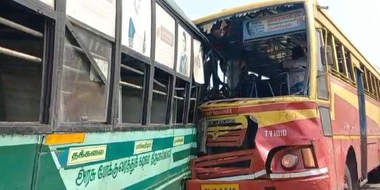 കെഎസ്ആർടിസി ബസും തമിഴ്നാട് ട്രാൻസ്പോർട്ട് ബസും കൂട്ടിയിടിച്ചു: 35 പേർക്ക് പരുക്ക്