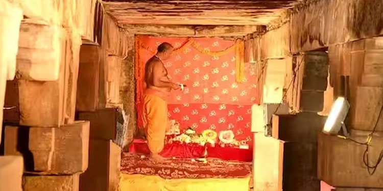 ഗ്യാൻവാപി മസ്‌ജിദിൽ മൂന്നാം ദിവസവും പൂജ തുടരുന്നു; കടകൾ അടച്ച് പ്രതിഷേധം, ഡ്രോൺ നീരീക്ഷണവും സുരക്ഷയും ശക്തം