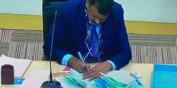 ചണ്ഡിഗഢ് മേയർ തെരഞ്ഞെടുപ്പ്: ജനാധിപത്യത്തെ കശാപ്പ് ചെയ്തുവെന്ന് സുപ്രീംകോടതി, പ്രിസൈഡിങ് ഓഫിസർക്ക് രൂക്ഷ വിമർശനം