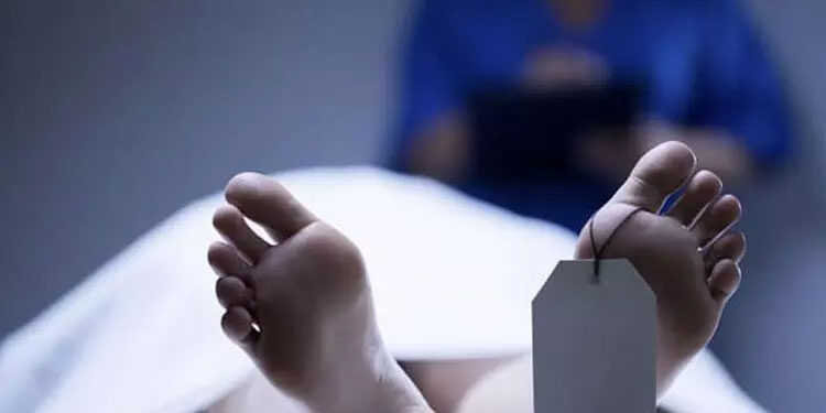 തിരുവനന്തപുരത്ത് വിദേശ വനിത തിരയിൽപ്പെട്ട് മരിച്ചു; ഇടവ വെറ്റക്കട ബീച്ചിലാണ് സംഭവം