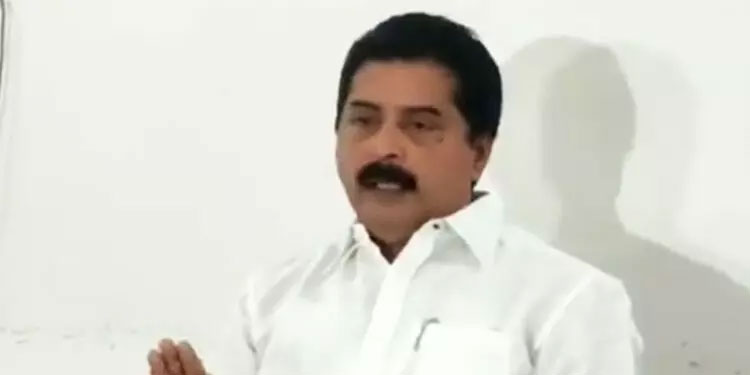 മന്ത്രി റോഷി അഗസ്റ്റിന്റെ ഓഫിസിലെ അടി: നടപടി മന്ത്രി തീരുമാനിക്കും