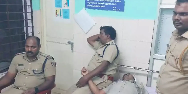 കൊല്ലത്ത്‌ സംഘർഷം അന്വേഷിക്കാനെത്തിയ പൊലീസിനുനേരെ ആക്രമണം; 4പേര്‍ അറസ്റ്റില്‍