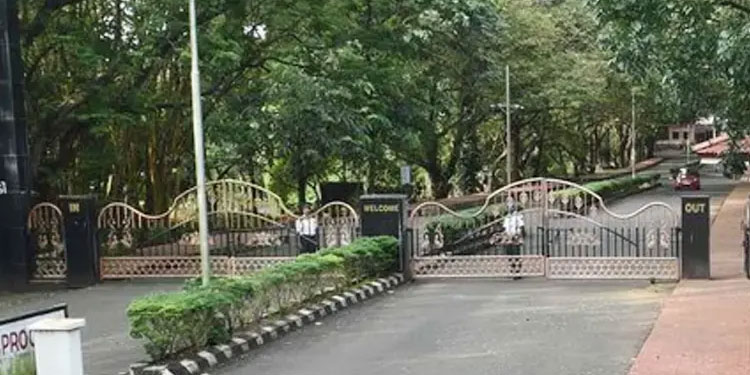 എൻഐടി നടപടി ജനാധിപത്യ വിരുദ്ധം: ഡിവൈഎഫ്ഐ