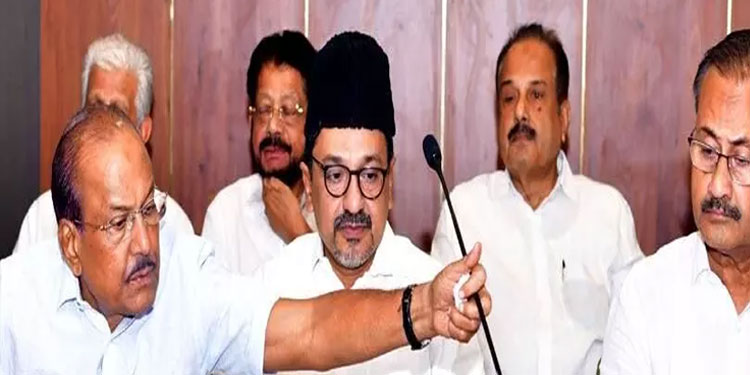 മുസ്‌ലിം ലീഗ് സ്ഥാനാർഥി പ്രഖ്യാപനം: പാണക്കാട്ട് അനൗപചാരിക ചർച്ച
