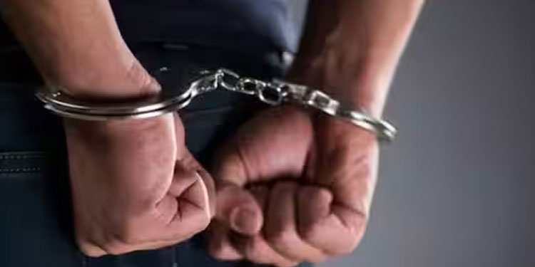 കോഴിക്കോട് കൈക്കൂലി വാങ്ങിയ വില്ലേജ് ഓഫീസ് ഉദ്യോഗസ്ഥൻ വിജിലൻസ് പിടിയിൽ