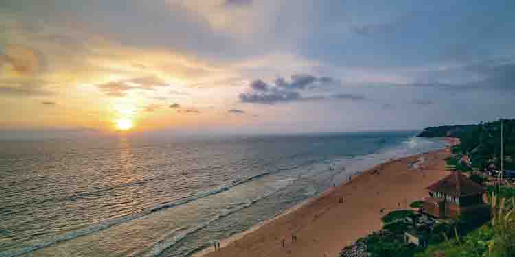 ലോകത്തെ ഏറ്റവും മനോഹരമായ 100 ബീച്ചുകളിൽ വർക്കല പാപനാശം