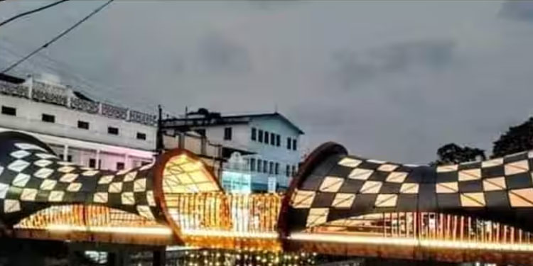 20 കോടി മുടക്കി കേരളം കൊതിക്കുന്ന പദ്ധതി തുടങ്ങുന്നു; പുരവഞ്ചിയുടെ ആകൃതി, കിടിലൻ ലൈറ്റ്; ഇരുമ്പുപാലം തുറന്നു