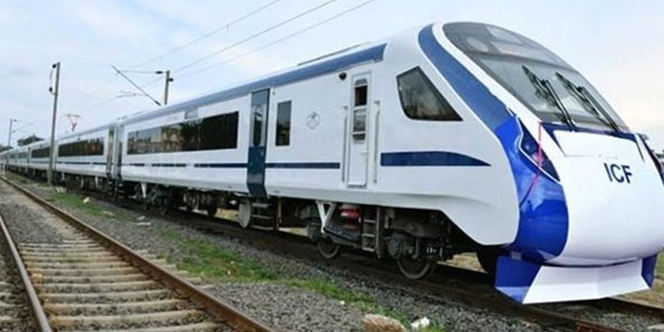 3 വന്ദേഭാരത് ട്രെയിനുകൾക്ക് ഒറ്റദിവസം കല്ലേറ്; ചില്ലുകൾ തകർന്നു