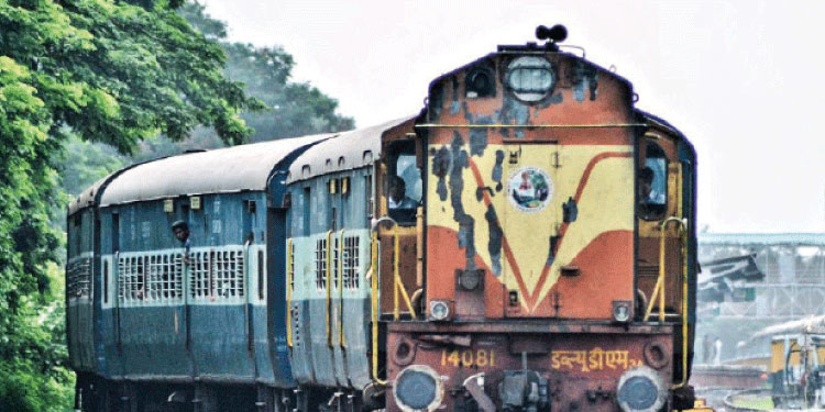 ആലുവ ശിവരാത്രി: പ്രത്യേക ട്രെയിൻ സൗകര്യം