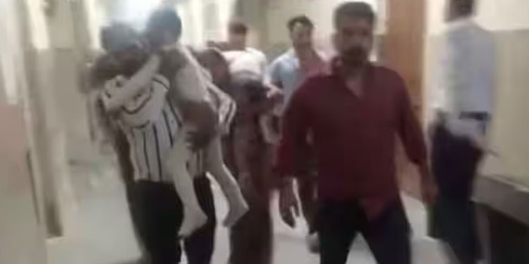 മഹാശിവരാത്രി റാലിക്കിടെ 14 കുട്ടികള്‍ക്ക് വൈദ്യുതാഘാതമേറ്റു, പൊള്ളലേറ്റ 2പേരുടെ നില ഗുരുതരം