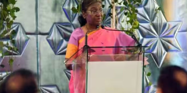 രാഷ്ട്രപതിയെ കണ്ട് സന്ദേശ്ഖാലിയില്‍ അക്രമത്തിനിരയായവർ; നാളെ ജന്തർ മന്തറിൽ സമരം നടത്തും
