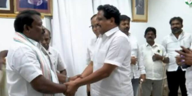 പിസിസി ഓഫീസിൽ സിപിഎം സ്ഥാനാർഥികൾക്ക് സ്വീകരണം; പിന്തുണ തേടി എത്തിയത് തമിഴ്നാട്ടിലെ ഇടത് സ്ഥാനാർഥികൾ