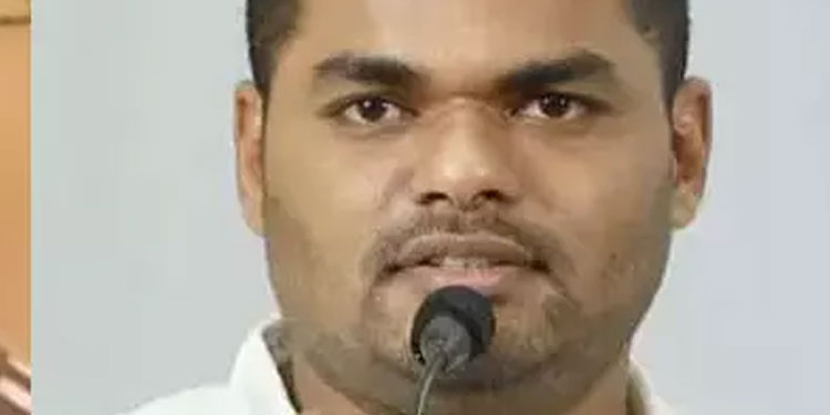 ‘ആ രക്തക്കറ എം.എസ്.എഫ് ചെലവിൽ കഴുകിക്കളയണ്ട’; സിദ്ധാർത്ഥന്റെ ദുരൂഹ മരണത്തിൽ വാർത്താസമ്മേളനം നടത്തിയയാൾ സംഘടനാംഗമല്ലെന്ന് പി.കെ. നവാസ്