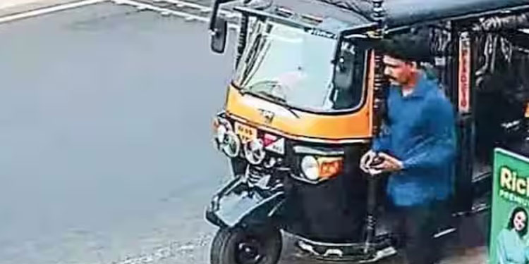 മലപ്പുറത്തെ ആശുപത്രിക്ക് പിന്നിലെ പറമ്പ് കാട്ടി, പണിയെടുക്കാൻ ആവശ്യപ്പെട്ടു! എട്ടിന്‍റെ ‘പണി’ കൊടുത്ത് മുങ്ങി