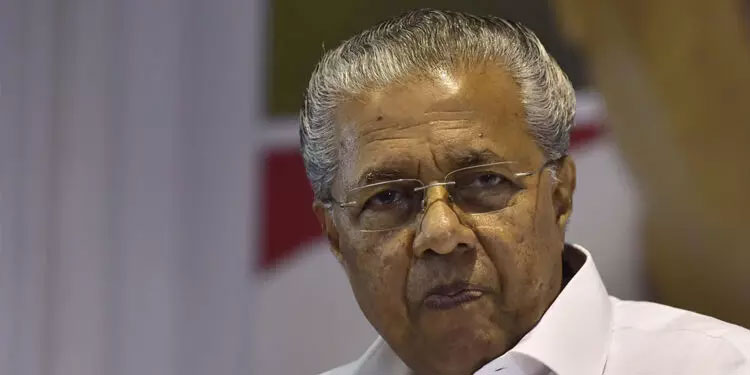 സിദ്ധാര്‍ഥന്‍റെ മരണം; സി.ബി.ഐക്ക് കേസ് സംബന്ധിച്ച ​രേഖകൾ കൈമാറാൻ വൈകി, ആഭ്യന്തര വകുപ്പിലെ മൂന്ന് ഉദ്യോഗസ്ഥരെ സസ്പെന്‍റ് ചെയ്തു