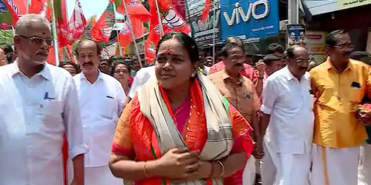 രാജ്യതലസ്ഥാനത്ത് 5 ദിനം മുമ്പേ പ്രഖ്യാപനം; എന്നിട്ട് സ്ഥാനാർഥി വന്നത് ഇന്ന് മാത്രം, ശോഭ സുരേന്ദ്രന്റെ മറുപടി
