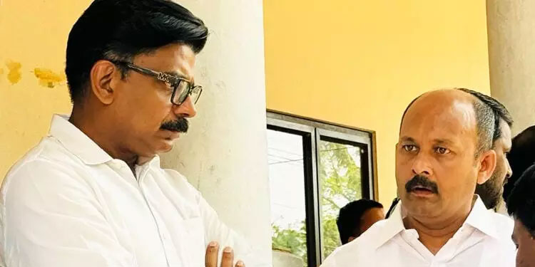 പ്രതിഷേധ കേസ്: മാത്യു കുഴൽനാടനും മുഹമ്മദ് ഷിയാസും സ്​റ്റേഷനിൽ ഹാജരായില്ല