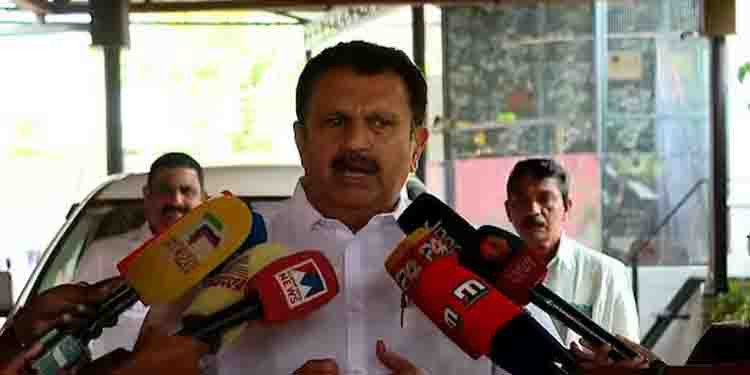 ഇത് ചതി, പാര്‍ട്ടിയെ ചതിച്ച പത്മ‌ജയോട് സഹോദരിയെന്ന നിലയിൽ പോലും ഇനി ബന്ധമില്ല: കെ മുരളീധരൻ
