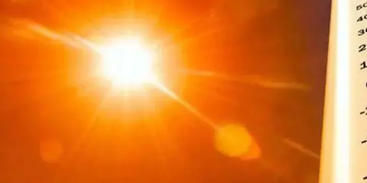 ചൂട് ഉയരുന്നു; 12 ജില്ലയിൽ നാളെ മഞ്ഞ അലർട്ട്‌