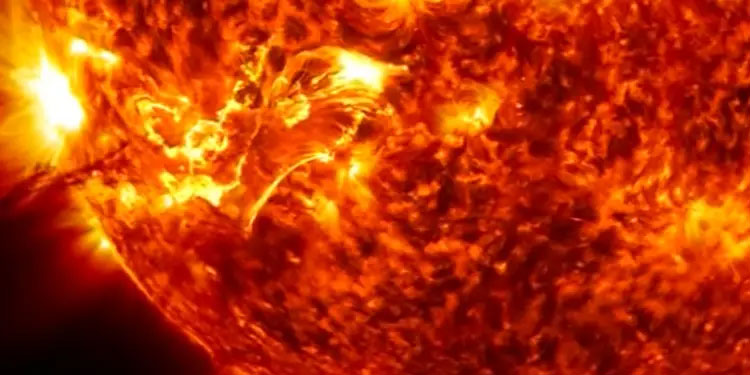ചൂട്‌ കുറയില്ല, കൊല്ലത്തും പാലക്കാടും 39°C വരെ; 12 ജില്ലകളിലും മഞ്ഞ അലർട്ട്