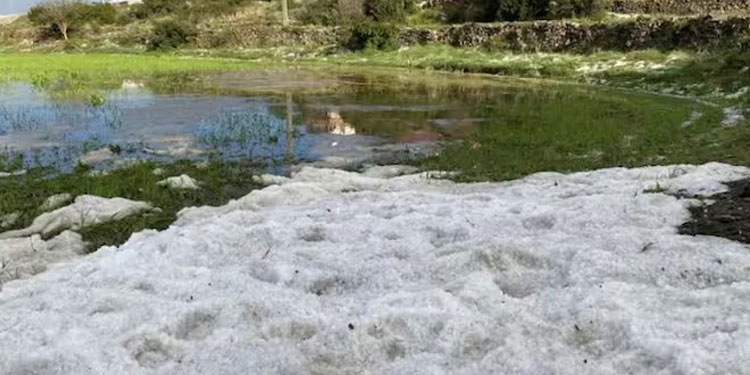 സൗദി അറേബ്യയിൽ ചിലയിടങ്ങളില്‍ മഴയും ആലിപ്പഴ വർഷവും തുടരുന്നു