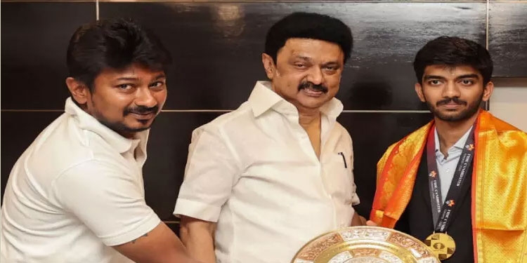 ഗുകേഷിന് തമിഴ്നാട് സർക്കാറിന്റെ ആദരം; 75 ലക്ഷം രൂപ സമ്മാനിച്ചു