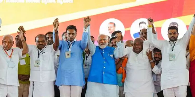 പ്രജ്വല്‍ രേവണ്ണയുടെ 3000ത്തോളം അശ്ലീല വിഡിയോകൾ ഉണ്ടെന്ന കത്ത് അവഗണിച്ചു, മോദി വേദി പങ്കിട്ടു; ബി.ജെ.പിയും പ്രതിക്കൂട്ടിൽ