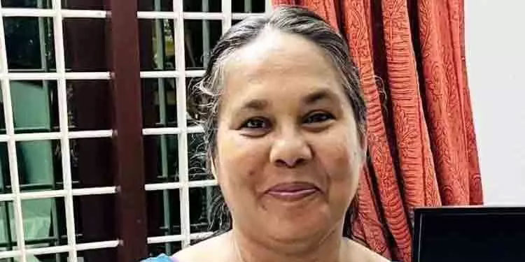 ഭർത്താവുമൊത്ത് പള്ളിയിലേക്ക് നടന്നുപോകവെ ഓട്ടോടാക്സി ഇടിച്ച് അധ്യാപിക മരിച്ചു
