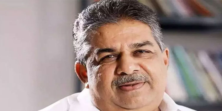മന്ത്രി സജി ചെറിയാൻ സഞ്ചരിച്ച കാര്‍ കായംകുളത്ത് അപകടത്തിൽപ്പെട്ടു