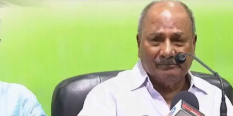 എകെ ആന്റണി പത്തനംതിട്ടയിലേക്കില്ല; കുടുംബവും രാഷ്ട്രീയവും രണ്ടെന്നും പ്രതികരണം