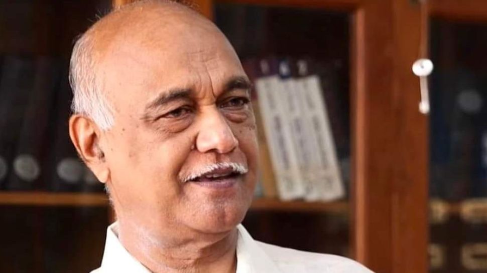 കോഴിക്കോട്ടെ എൽഡിഎഫ് സ്ഥാനാർത്ഥി എളമരം കരീമിനെതിരെ പരാതിയുമായി യുഡിഎഫ്
