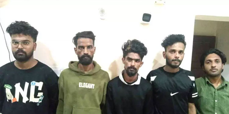 എം.ഡി.എം.എ വലിച്ചെറിഞ്ഞ് ആഡംബര കാറിൽ രക്ഷപ്പെട്ട അഞ്ചംഗ സംഘത്തെ സാഹസികമായി പിടികൂടി; പൊലീസുകാരന് സാരമായ പരുക്ക്