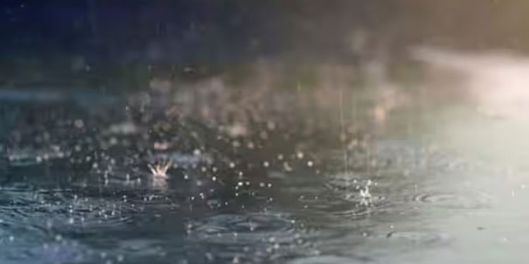 ഒമാനില്‍ വിവിധയിടങ്ങളില്‍ മഴ; ജാഗ്രതാ നിര്‍ദ്ദേശം നൽകി അധികൃതര്‍