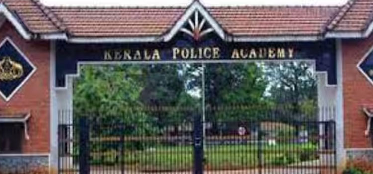 തൃശൂര്‍ പൊലീസ് അക്കാദമിയിൽ വനിതാ ഉദ്യോഗസ്ഥയ്ക്ക് നേരെ ലൈംഗികാതിക്രമമെന്ന് പരാതി