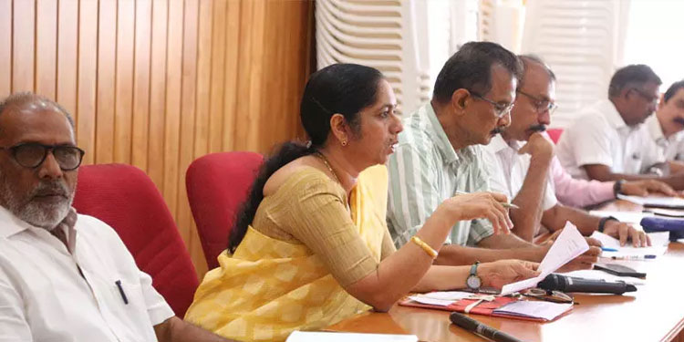 നെടുമ്പാശ്ശേരിയിലെ ഹജ്ജ് ക്യാമ്പ് മുന്നൊരുക്കങ്ങൾ വിലയിരുത്തി