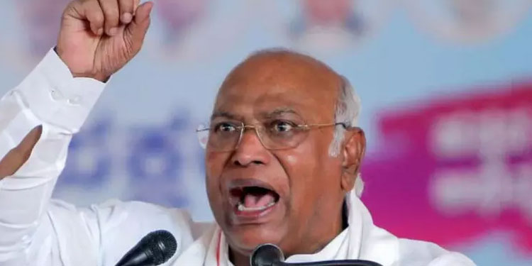 ഇൻഡ്യ സഖ്യത്തിന്‍റെ പ്രധാനമന്ത്രി സ്ഥാനാർഥി ആര്? ആരാകും കോടിപതി എന്ന് ചോദിക്കുന്നതിന് തുല്യമെന്ന് ഖാർഗെ