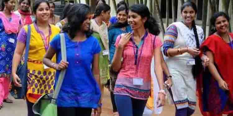 വിദേശ സർവകലാശാലകളുടെ മാതൃകയിൽ വർഷത്തിൽ രണ്ടു തവണ പ്രവേശനം നടത്താം; അനുമതി നൽകി യുജിസി