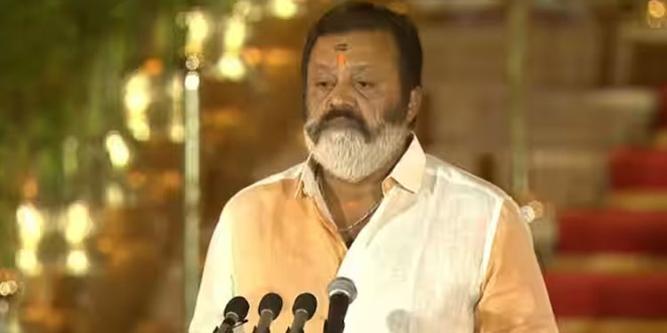 സുരേഷ് ഗോപി ഇനി കേന്ദ്ര സഹമന്ത്രി; സത്യപ്രതിജ്ഞ ചൊല്ലി അധികാരമേറ്റു