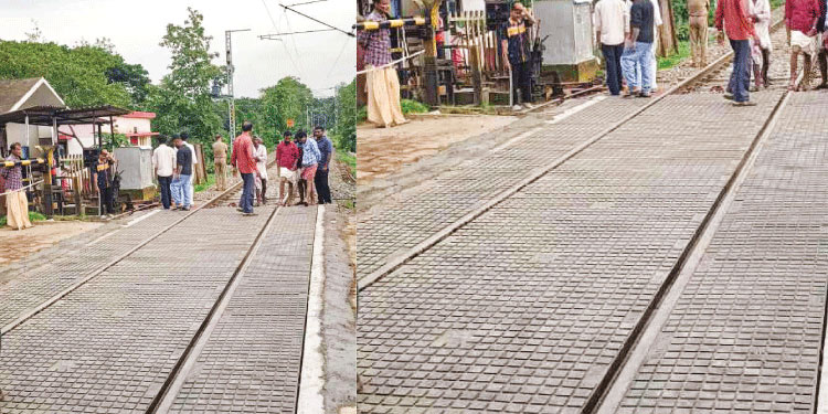 റെ​യി​ൽ​വേ ഗേ​റ്റു​ക​ളി​ൽ പ്ര​വൃ​ത്തി പൂ​ർ​ത്തി​യാ​യി; സ്​​ഥാ​പി​ച്ച​ത്​ റ​ബ​റൈ​സ്​​ഡ്​ ലെ​വ​ൽ ക്രോ​സി​ങ്​ പാ​ഡു​ക​ൾ